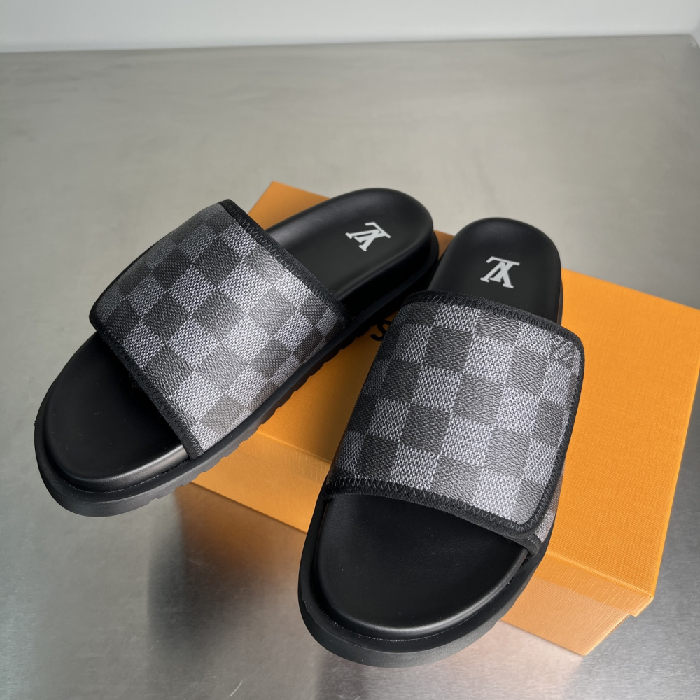 Chinelo Slide Louis Vuitton LV Miami Mule Jacquard Damier Cinza Sandália