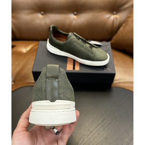 Zegna Triple Stitch em Tecido Verde Militar