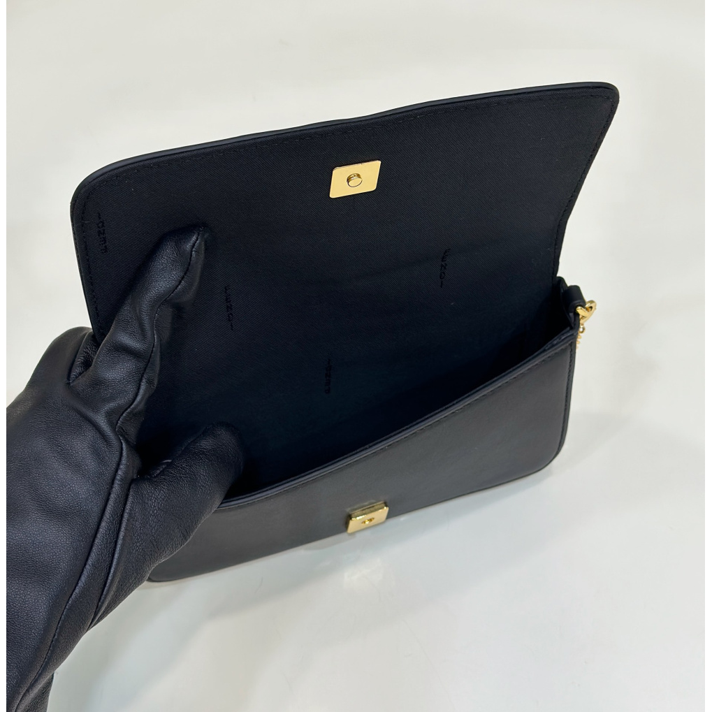 Bolsa Fendi Clutch Bag Fendigraphy Leather (3 cores)