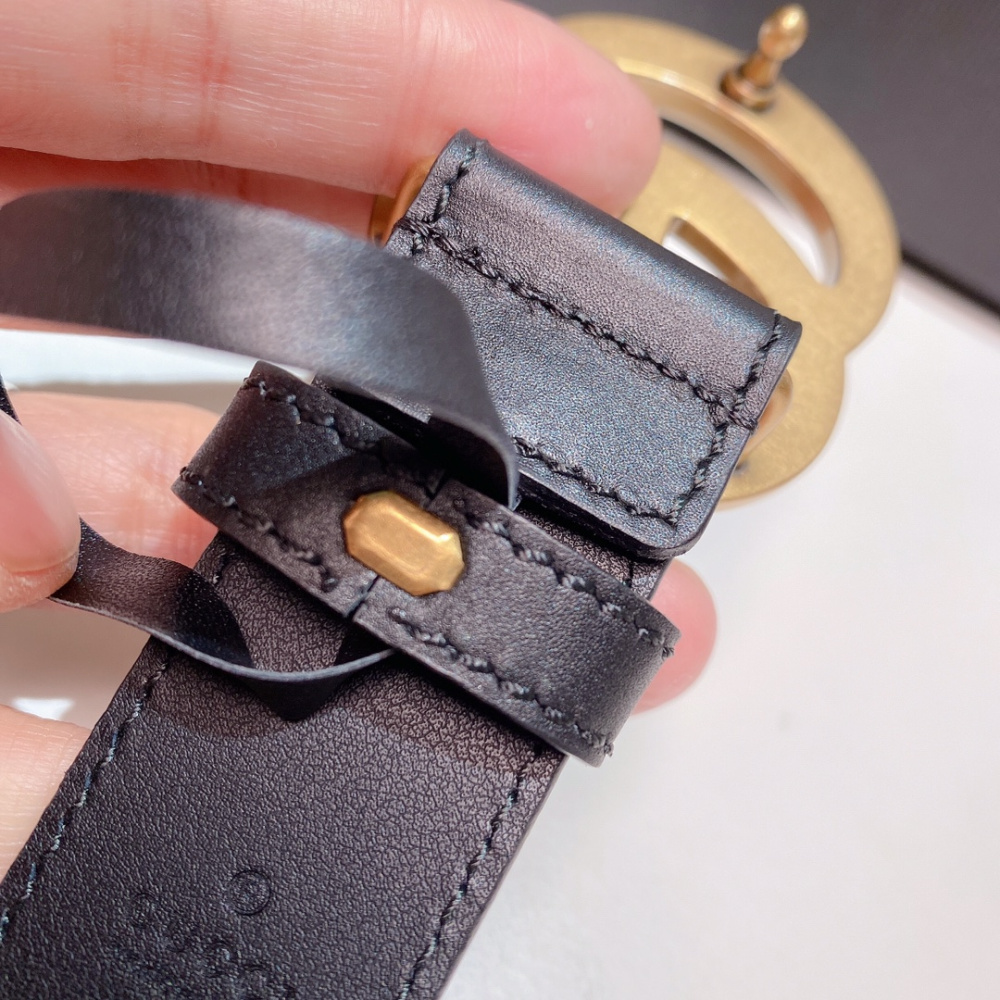 Cinto Gucci GG Couro Preto Ferragem Dourada 3.5cm