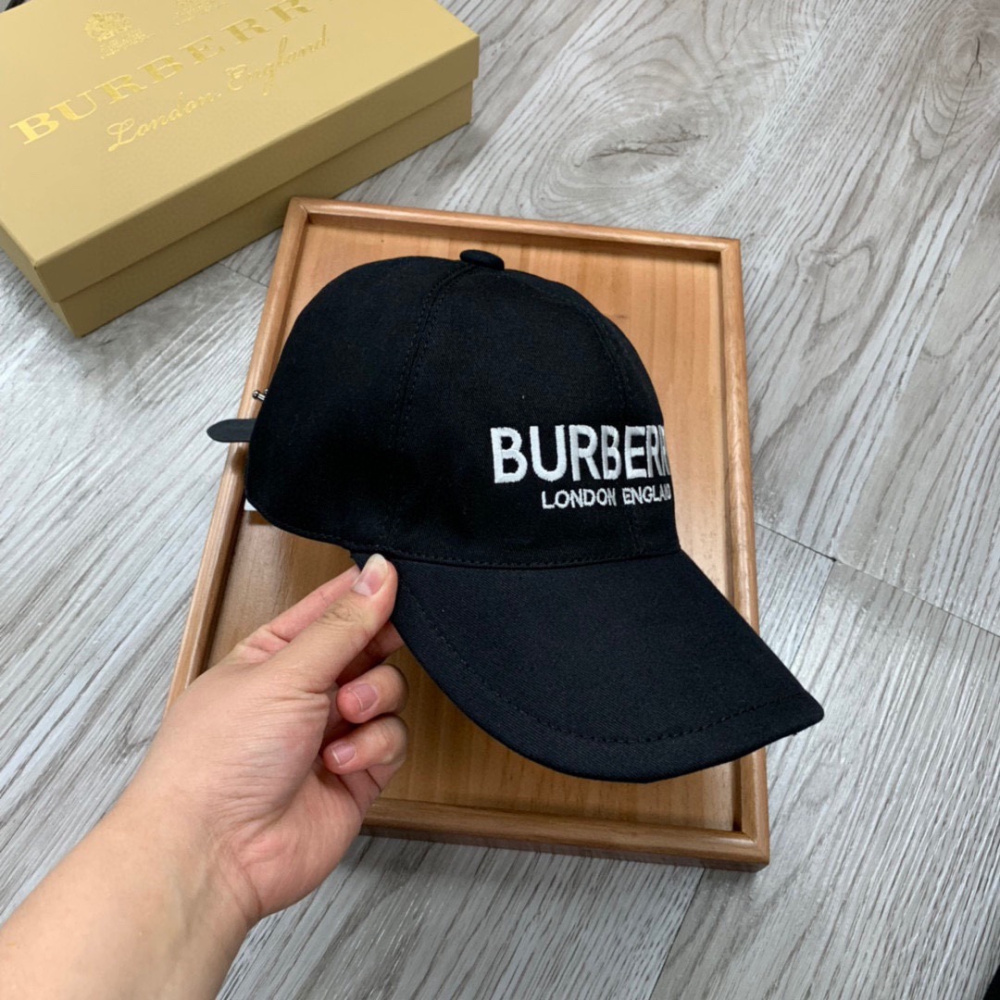 Boné Burberry London England Preto