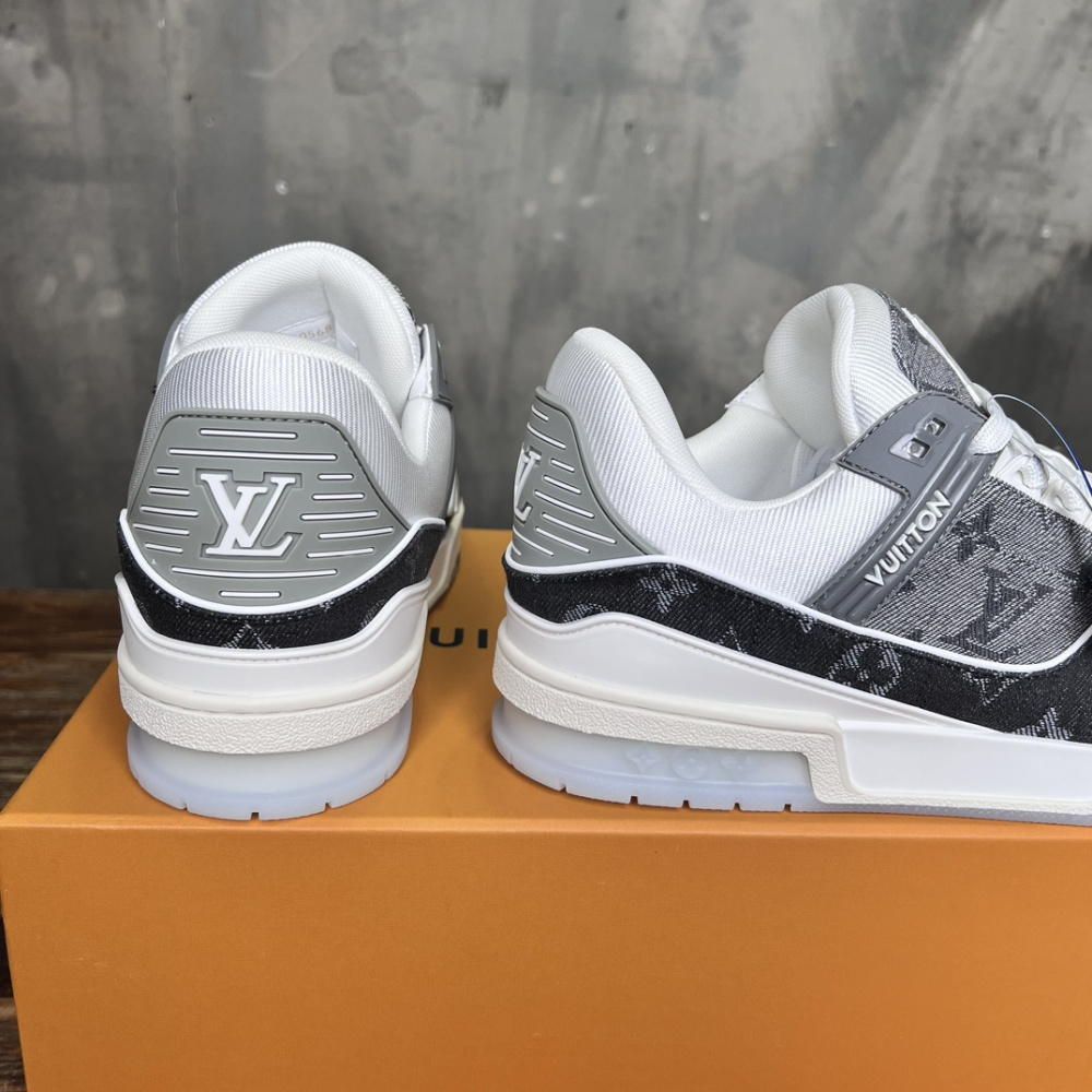 Tênis Louis Vuitton LV Trainer Tecido Preto/Cinza