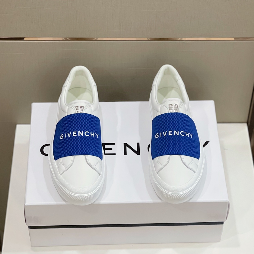 Tênis Givenchy branco c/ azul
