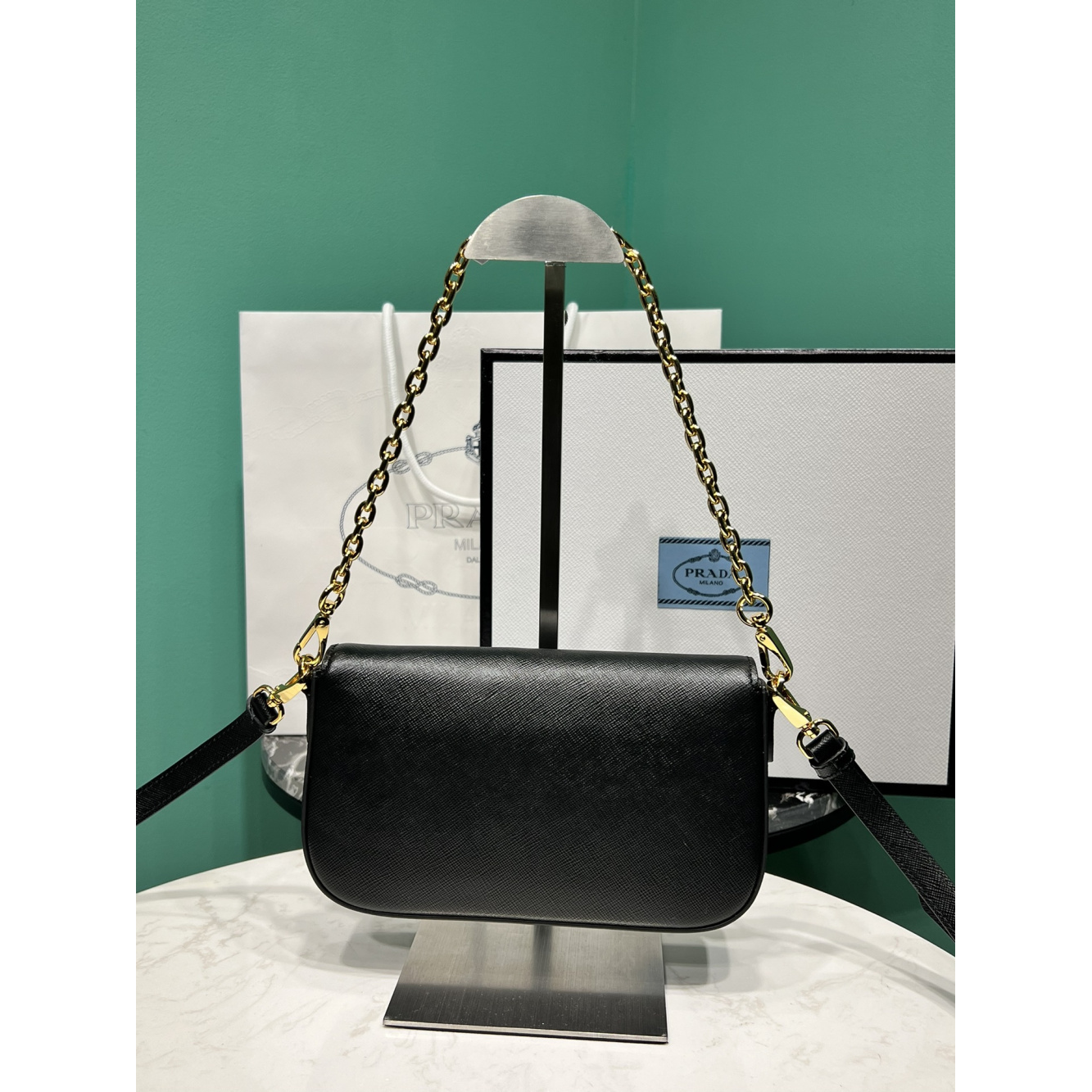 Bolsa Prada Mini em Couro Saffiano  20.5x10.5x4cm  (Preto e outras cores)