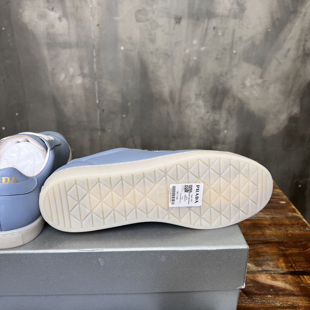 Prada Tênis de Couro com Logo Azul