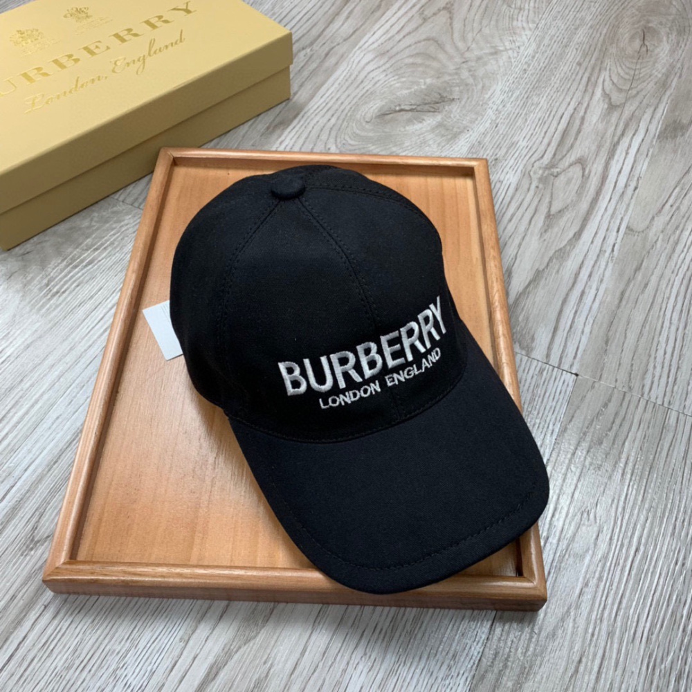 Boné Burberry London England Preto