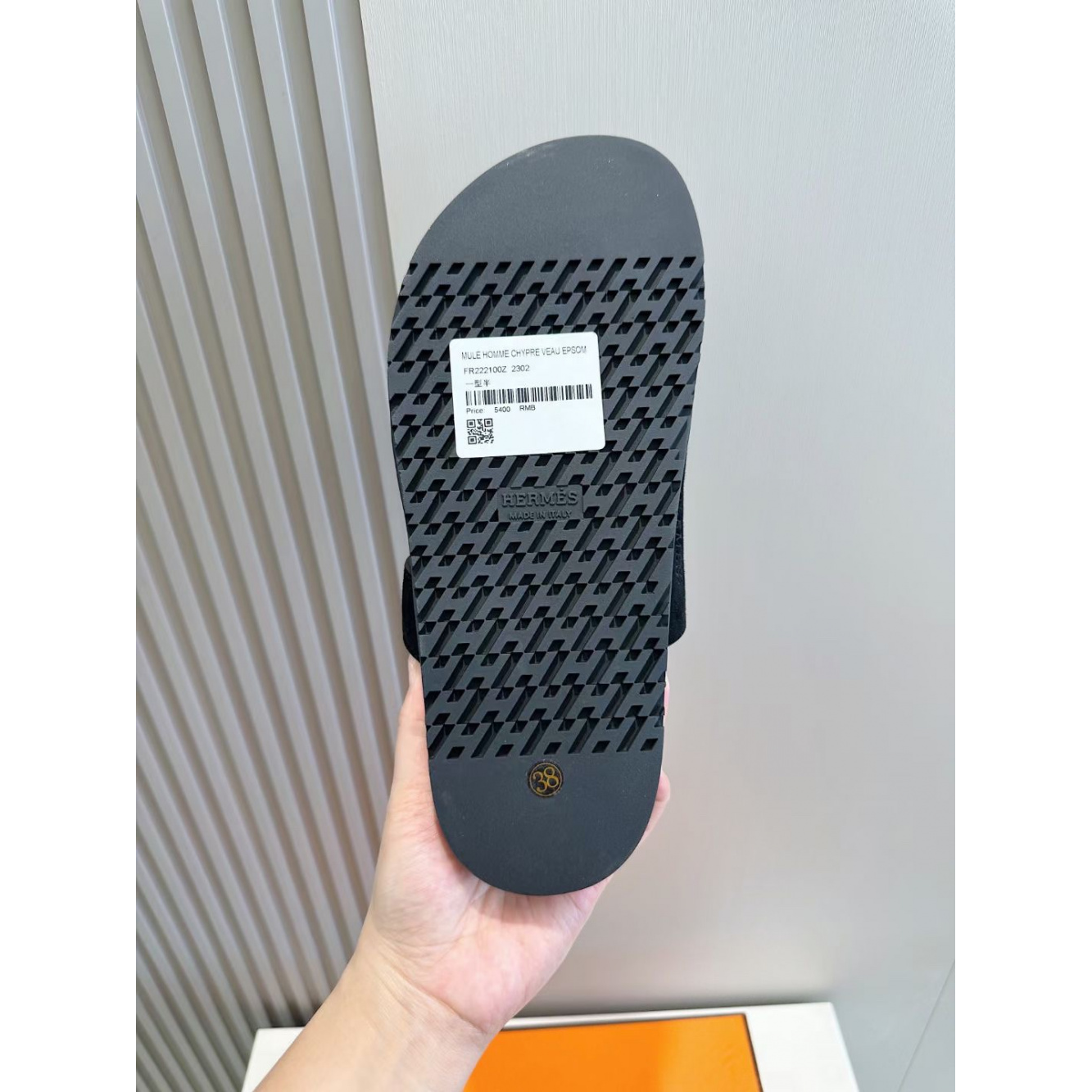 Sandália Hermès Chypre em Camurça Preto