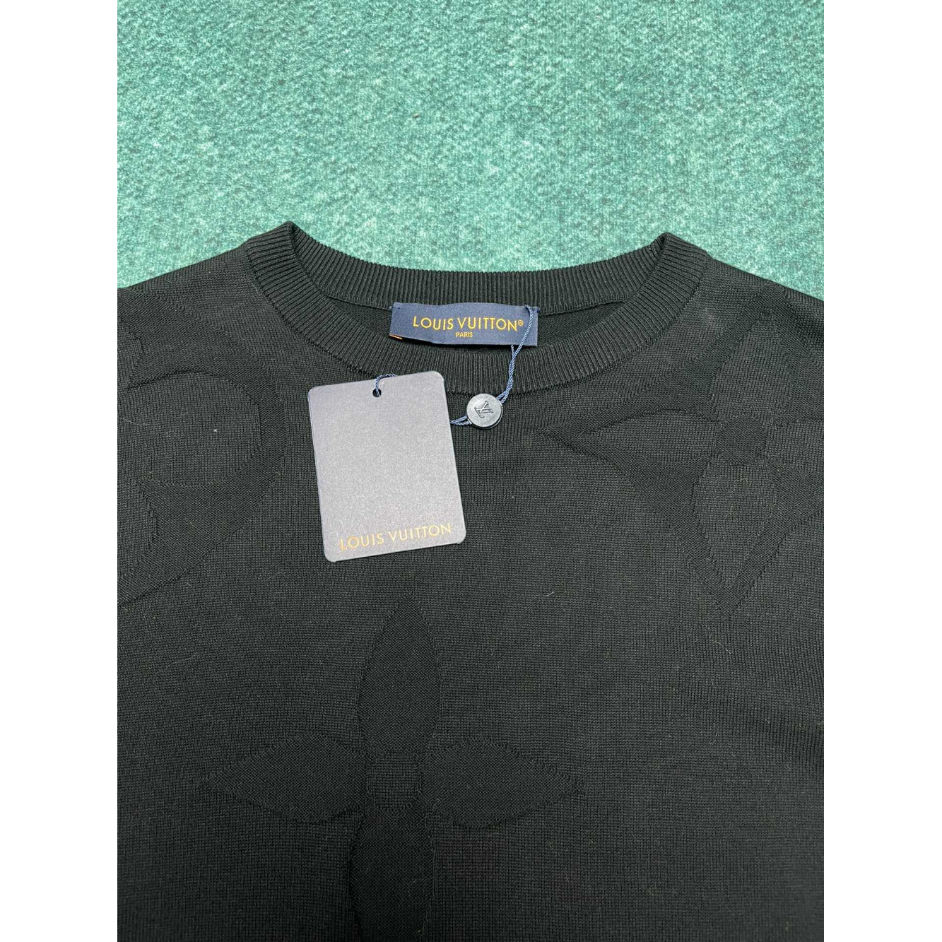 Camiseta de Algodão Louis Vuitton Monogram Macro Jersey com Efeito de Relevo