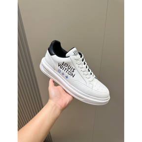 Louis Vuitton Tênis Casual P&B