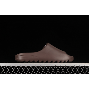 YEEZY SLIDES SOOT