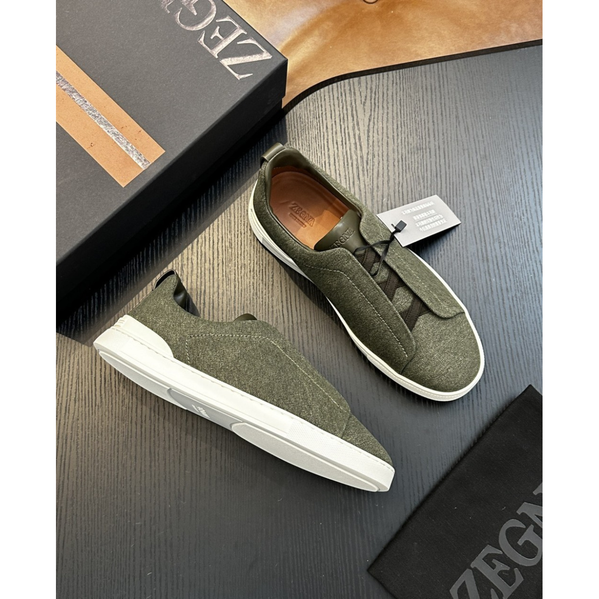 Zegna Triple Stitch em Tecido Verde Militar