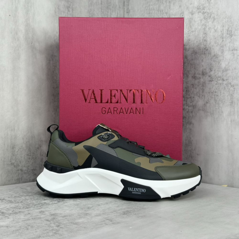 Tênis Valentino Garavani True Act Sneakers Camuflagem