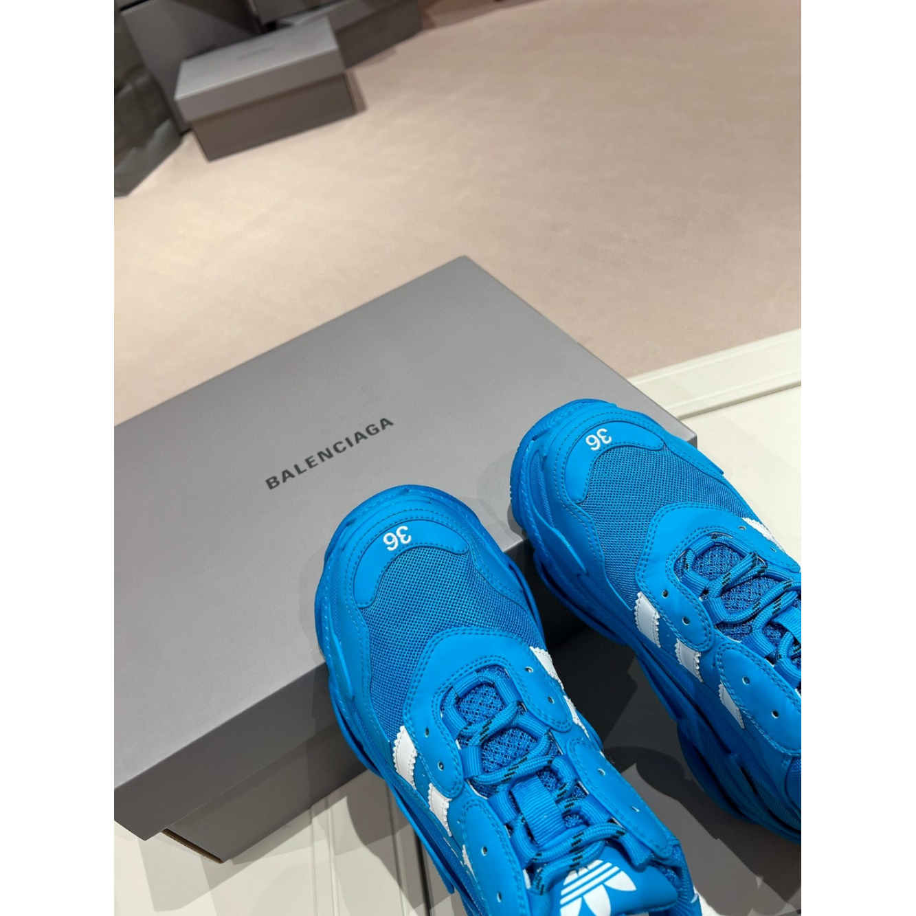 Balenciaga Triple Azul