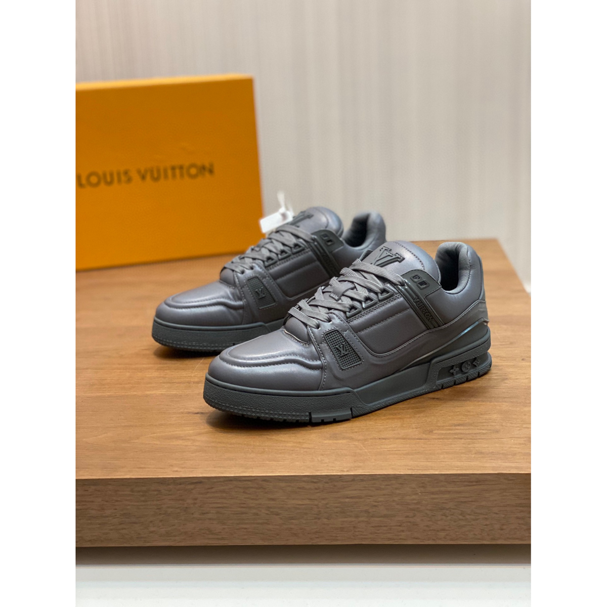 Louis Vuitton Trainer Grey