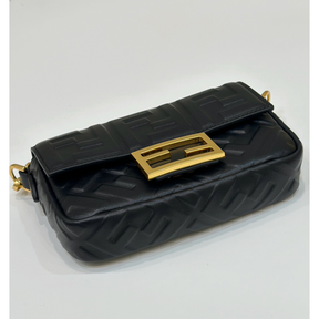 Bolsa Fendi Baguette Mini (4 cores)