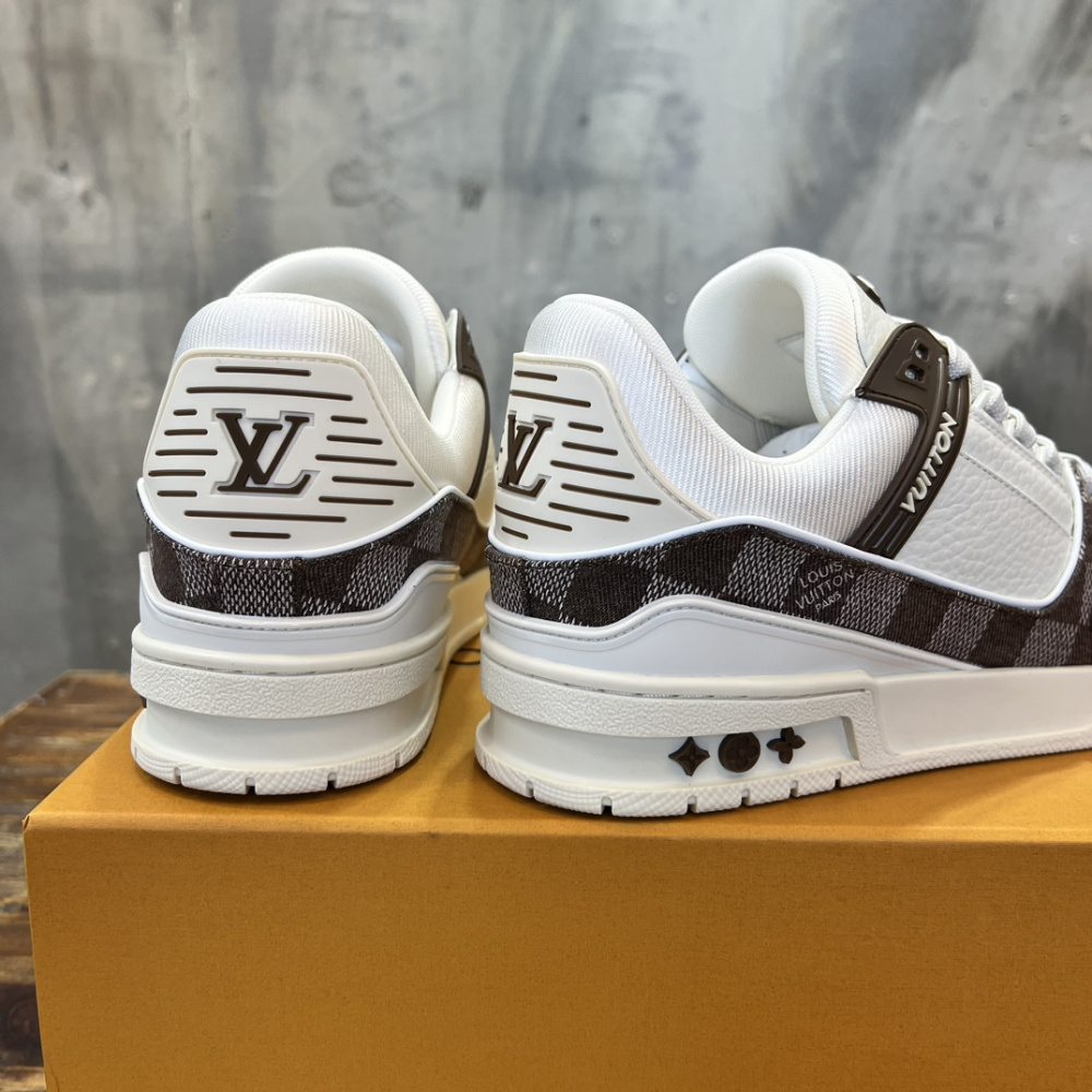 Tênis Louis Vuitton LV Trainer Couro Marrom Canvas Damier