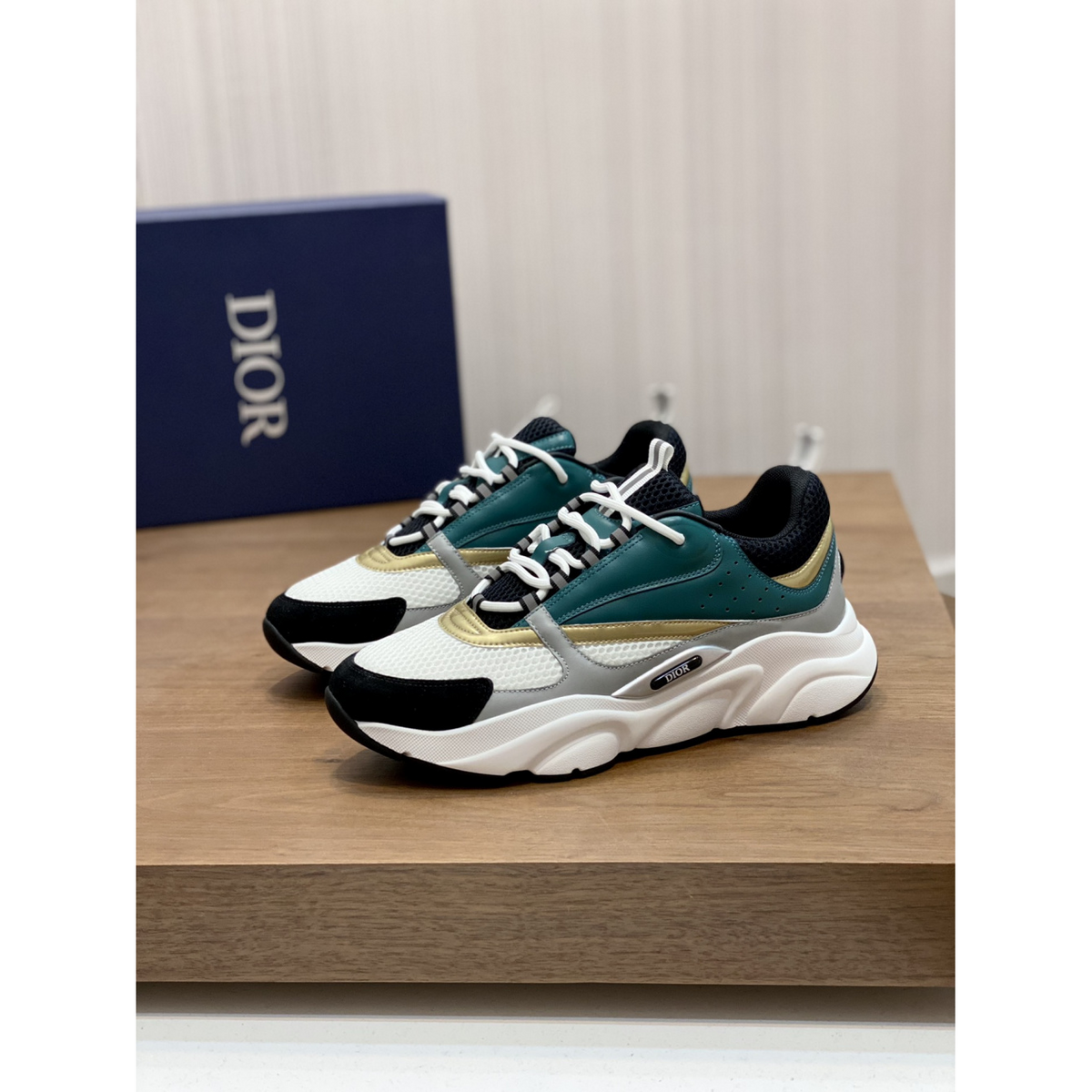 Dior Tênis B22 Branco c/ verde