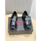 Tênis Versace Loafer Logo Prata