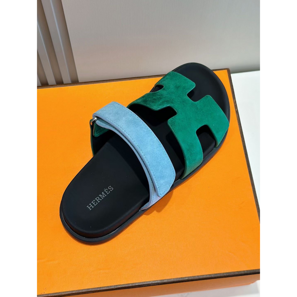 Sandália Hermès Chypre em Camurça Verde/Azul