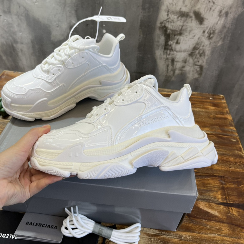 Balenciaga Triple S Branco
