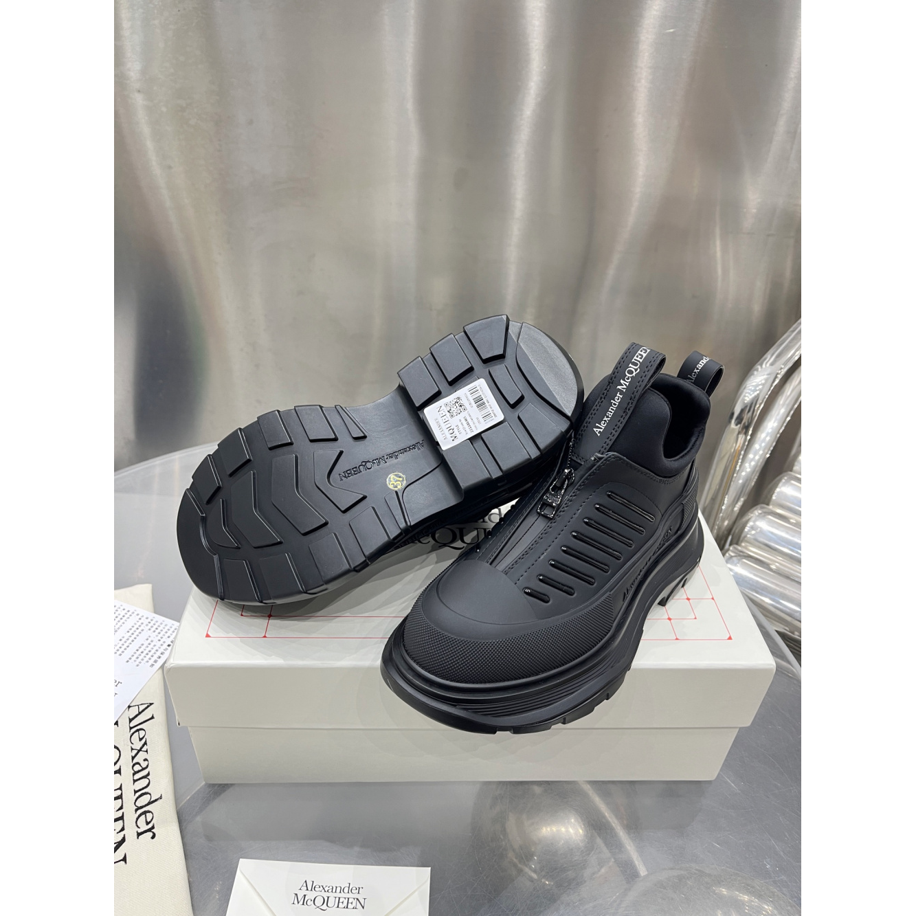 Tênis Alexander Mcqueen Tread Slick Preto