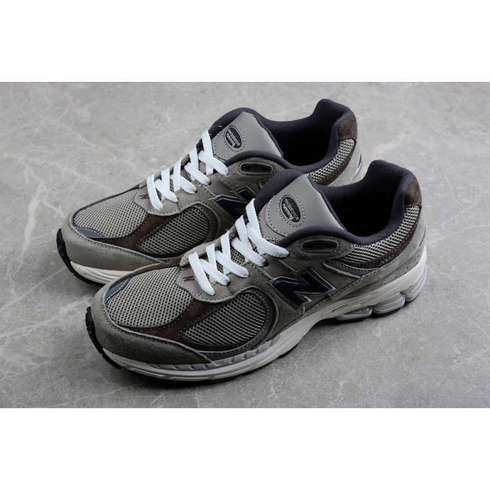 NB 2002R RUNNING SHOES WARM ALPACA/LIGHT CHALKBOARD
