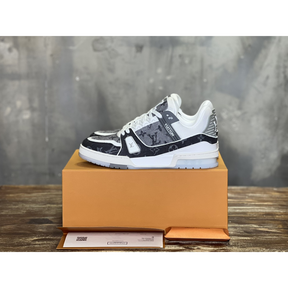 Tênis Louis Vuitton LV Trainer Tecido Preto/Cinza