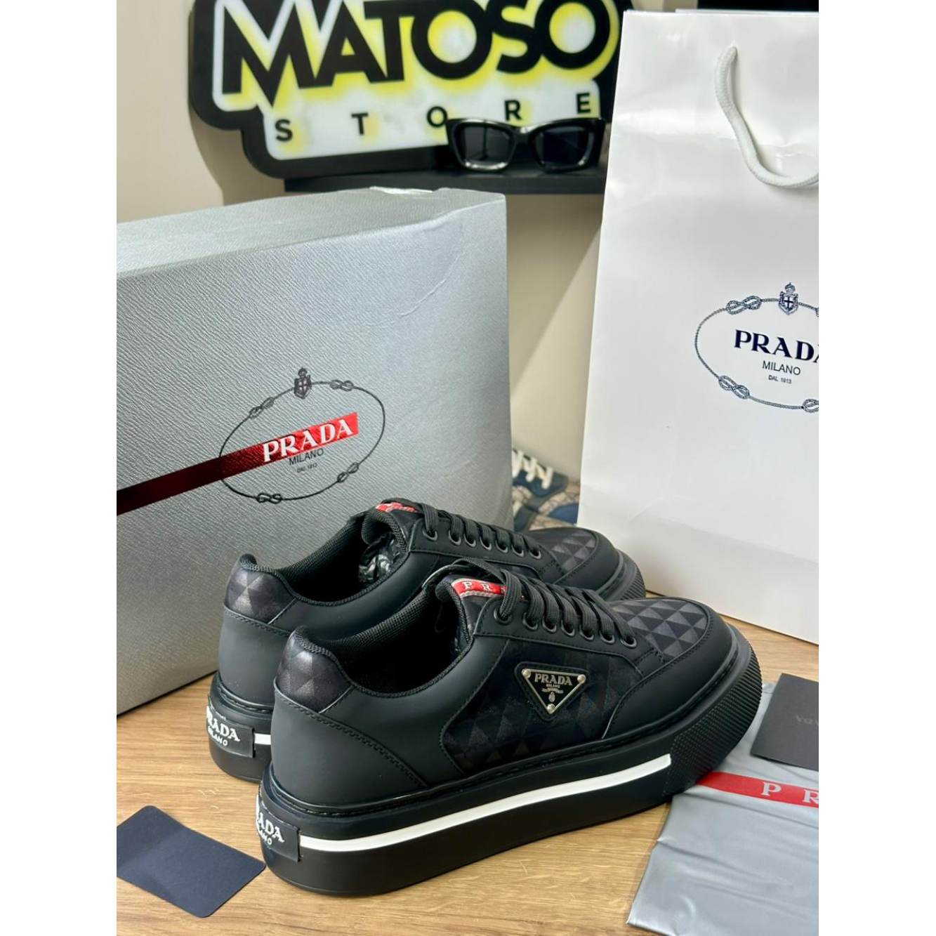 Tênis Prada Cano Baixo Couro Preto