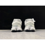 NEW BALANCE 9060 BEGE/BRANCO