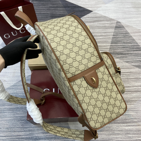 Mochila Gucci GG Emblem Marrom 31x41x18cm