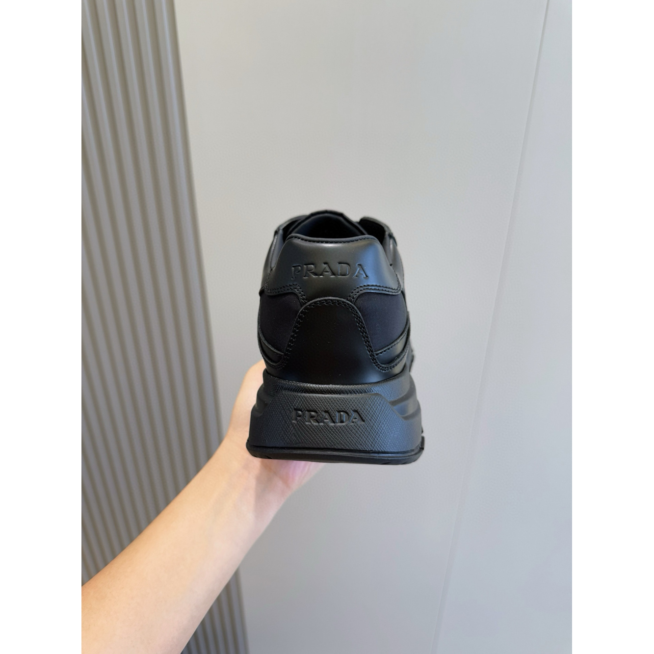 Tênis Prada em Couro e Re-Nylon Preto