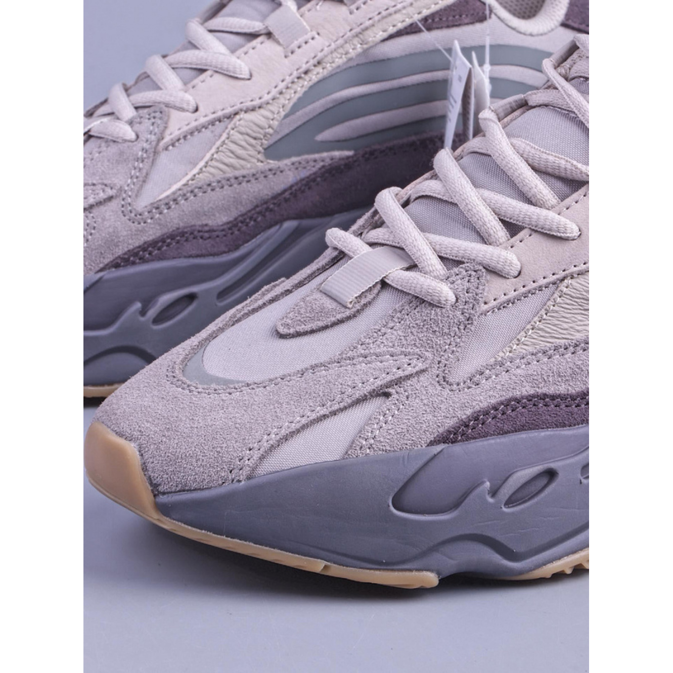 YEEZY BOOST 700 V2 TEPHRA