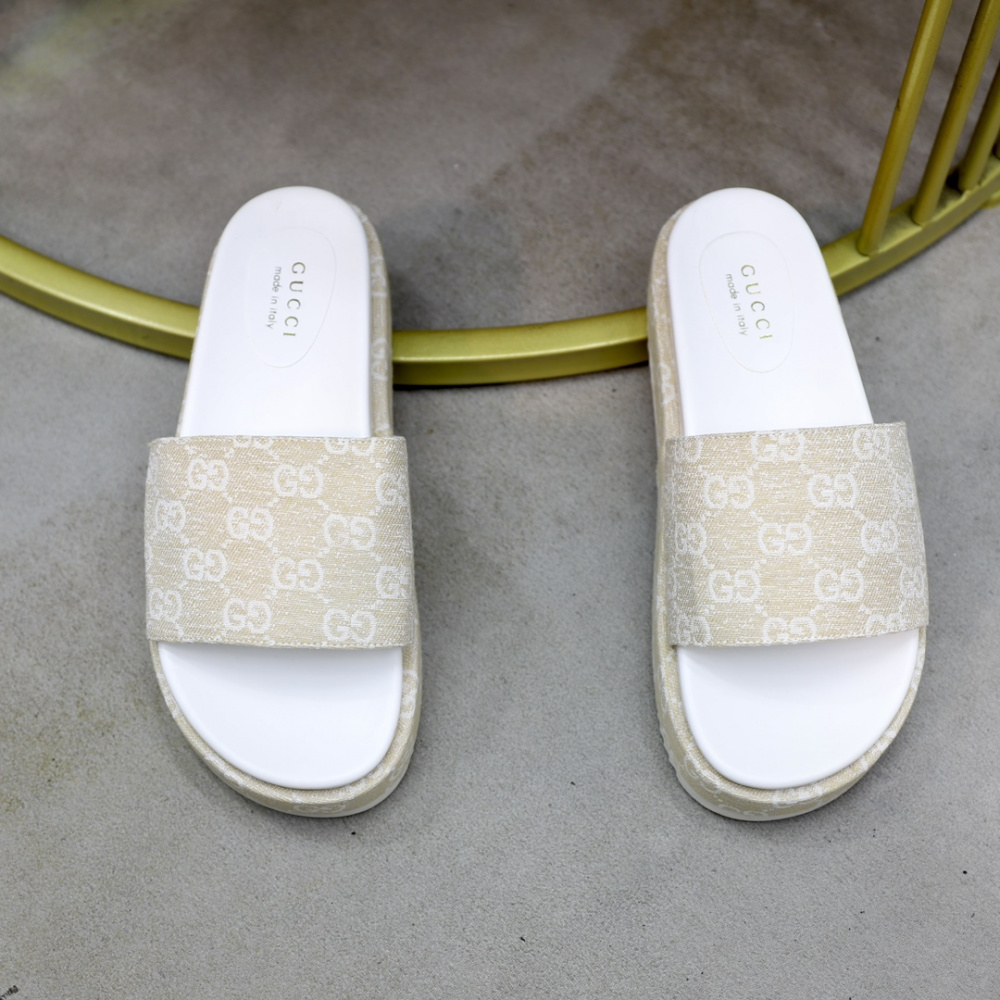 Gucci Slide Bege Feminina