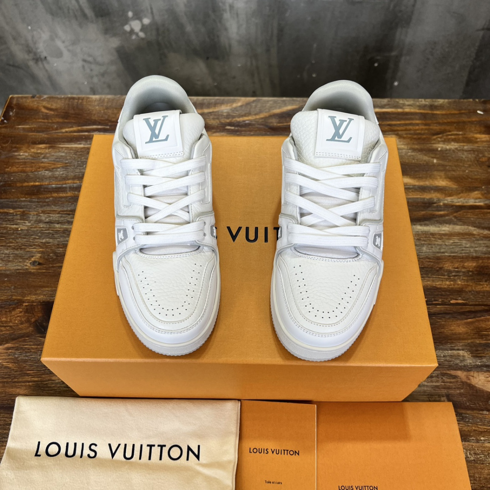Tênis Louis Vuitton LV Trainer Couro Off/Cinza