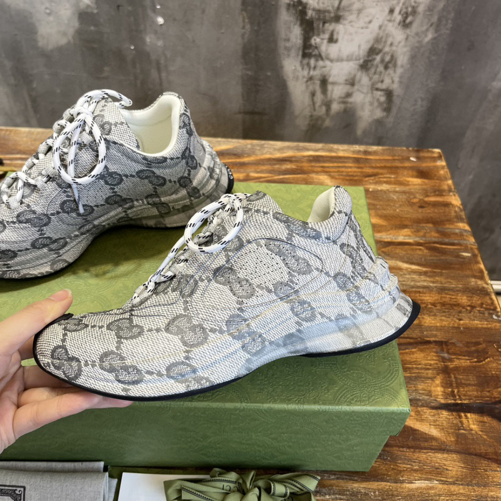 Tênis Gucci Monogram Run Sneaker Cadarço Branco