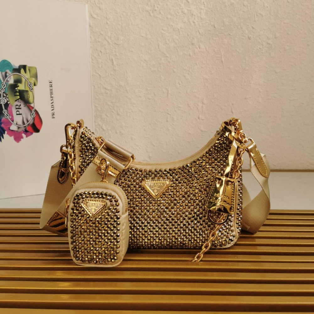 Bolsa Prada Re-Edition 2005 em Cetim com Cristais 22x18x6.5cm (Preto e outras cores)