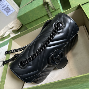 Bolsa Gucci GG Marmont Couro All Black Média/Grande