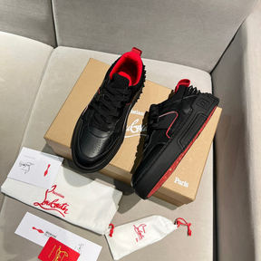 C. Louboutin Tênis Cano Médio Preto