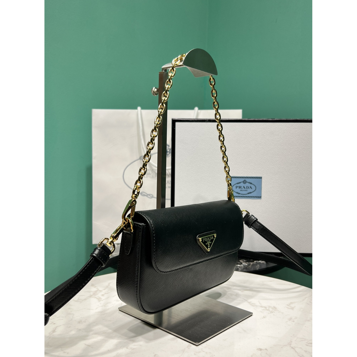 Bolsa Prada Mini em Couro Saffiano  20.5x10.5x4cm  (Preto e outras cores)