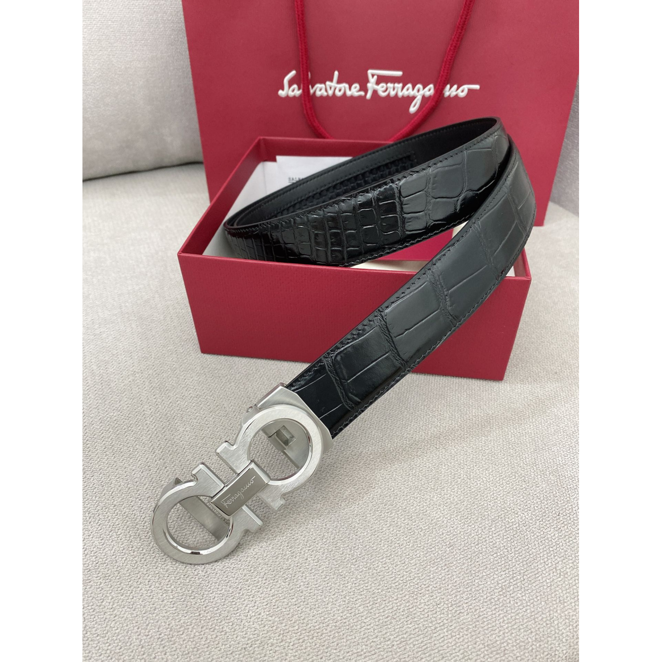 Cinto Salvatore Ferragamo Gancini Couro Croco Preto Fivela Prata 3,5cm