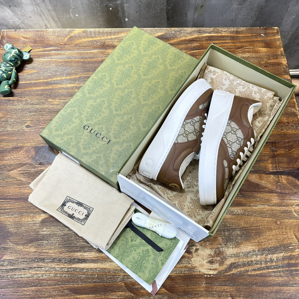 Tênis Gucci GG Supreme Marrom/Branco
