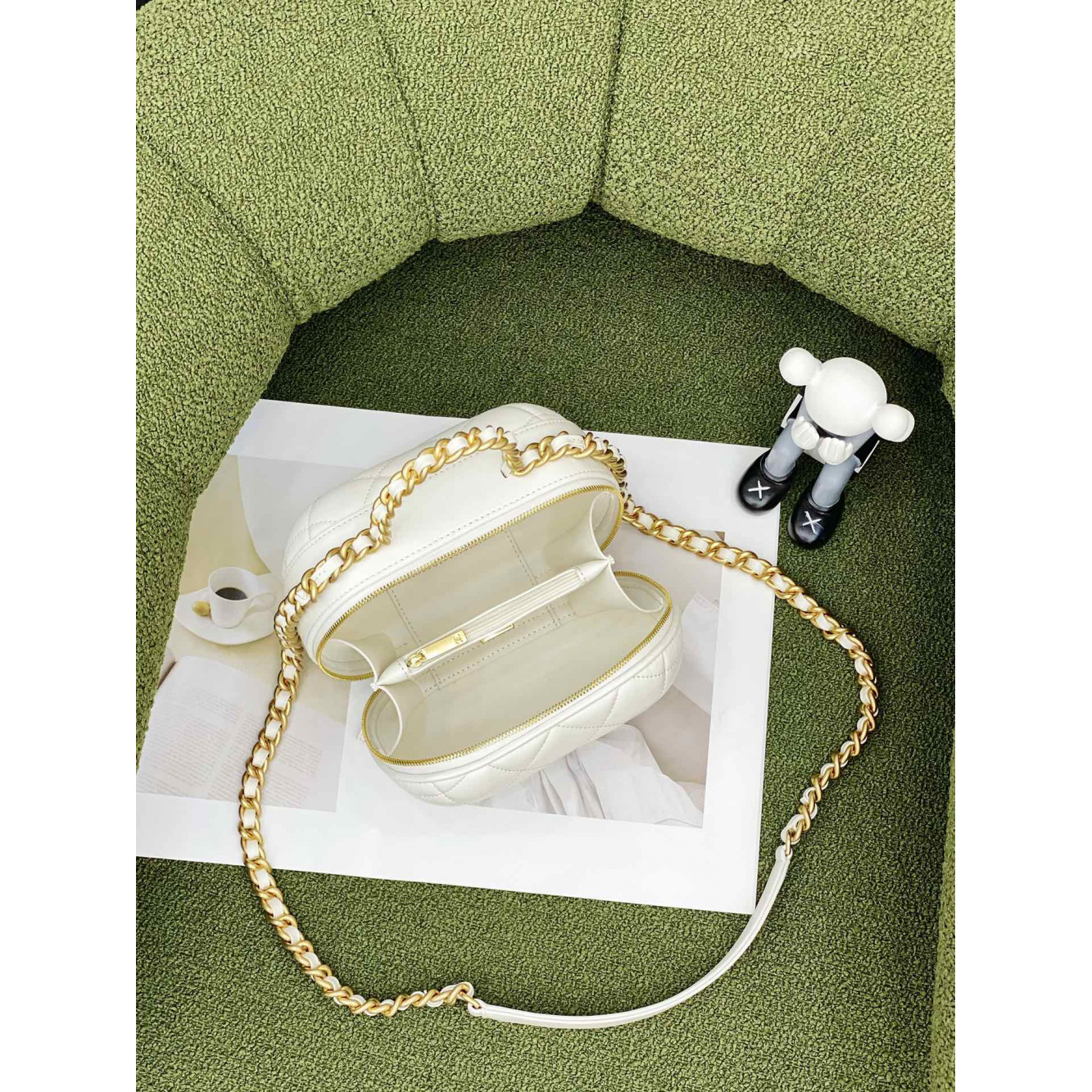 Bolsa Chanel Branca 13.5x16.5x10.5CM