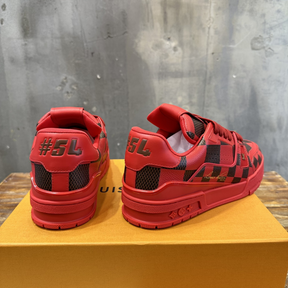 Tênis Louis Vuitton LV Trainer Sneaker Damier Pop Vermelho