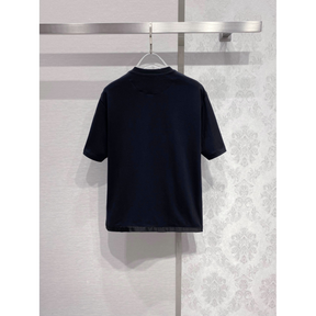 Camisa Prada em algodão com Bolso em Re-Nylon e logo triangular Preta