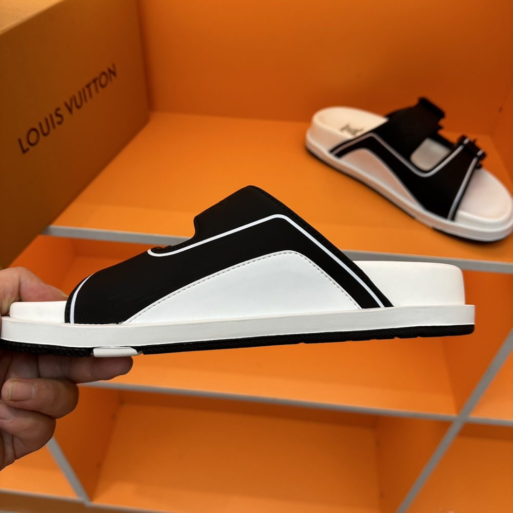 Chinelo Lv Trainer Preto/Branco