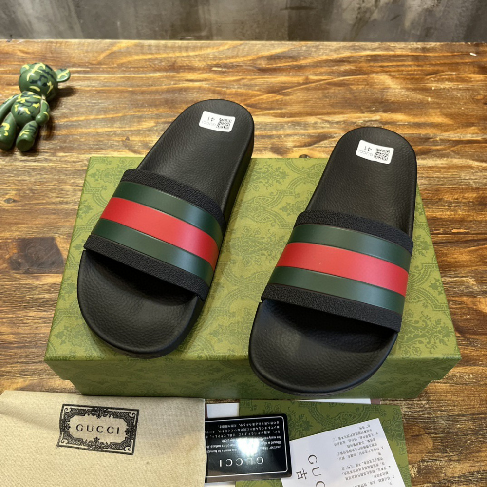 Gucci Slide Clássica Preta