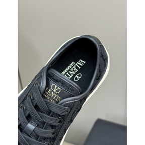 Tênis Valentino Garavani Toile Iconographe Totaloop Low-Top Preto