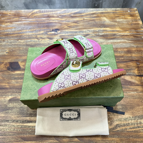 Sandália Gucci Double G-plaque em Raffia Verde/Rosa
