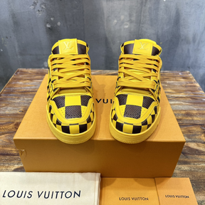 Tênis Louis Vuitton LV Trainer Sneaker Damier Pop Amarelo