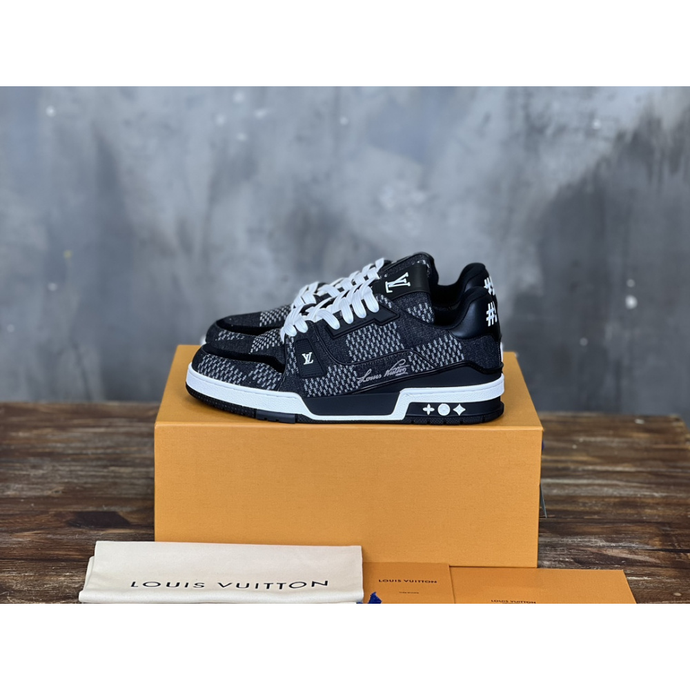 Tênis Louis Vuitton LV Trainer Tecido Preto/Branco
